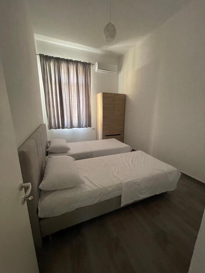 Westwood 2Bd Apartments ドゥラス エクステリア 写真