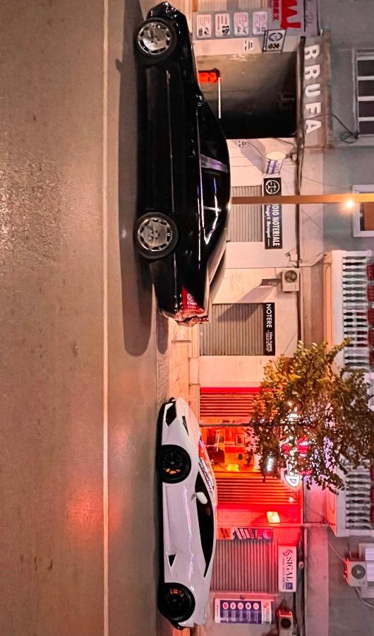 Westwood 2Bd Apartments ドゥラス エクステリア 写真